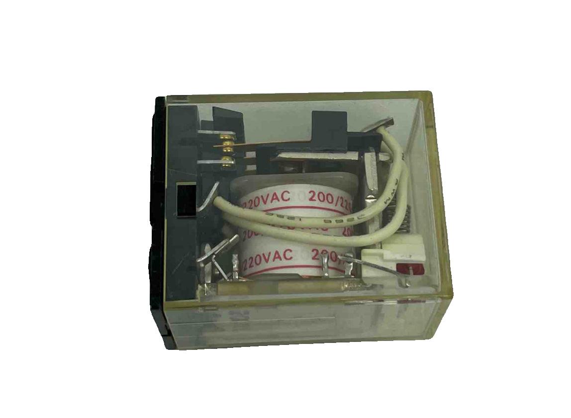 100-013-047 

Relay, 220V 
