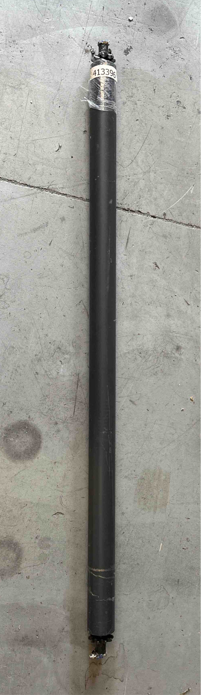 413396 

Conveyor Roller, 52" 