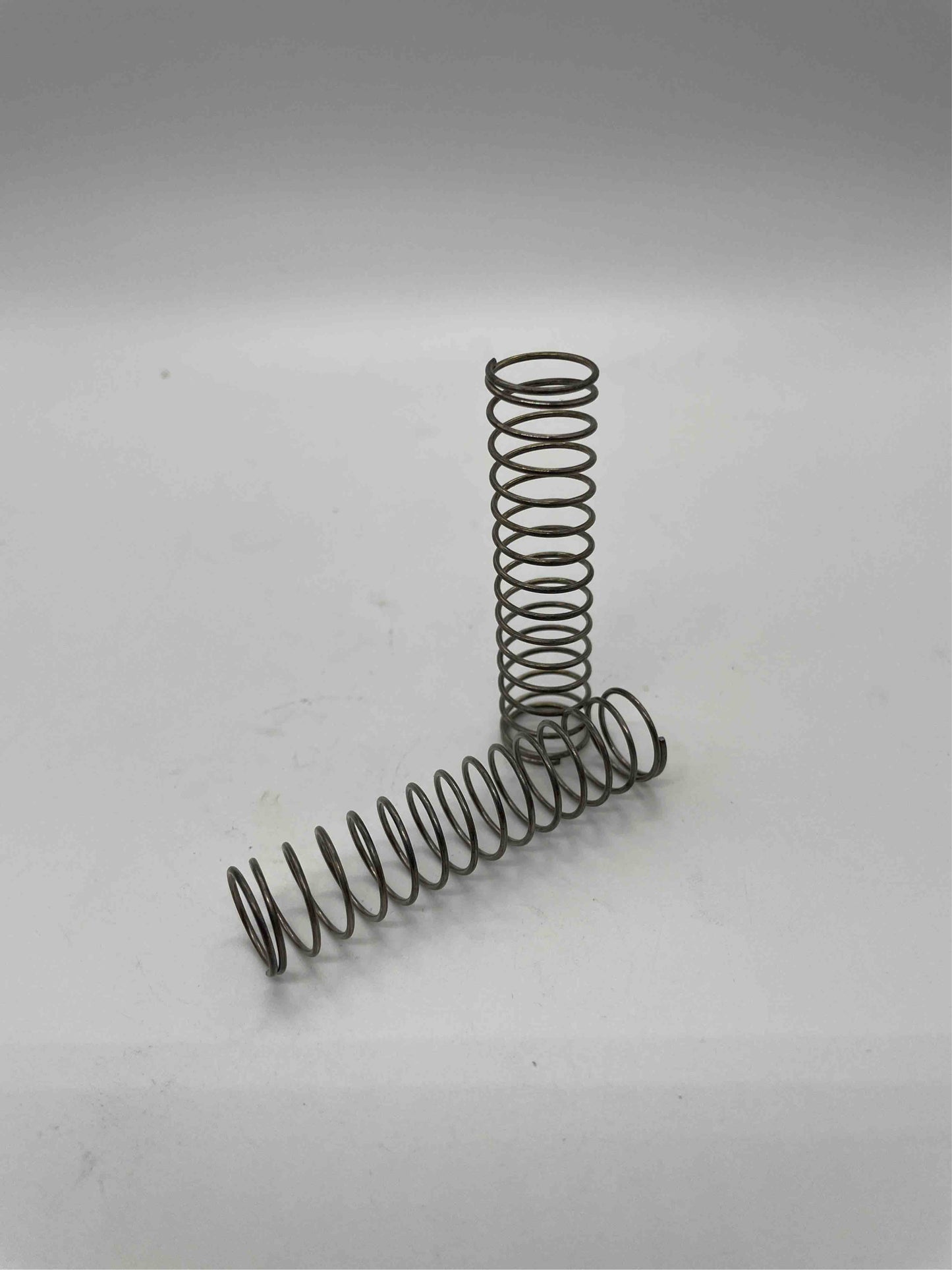 562-72-19 

FILM CLAMP SPRING FOR BESELER 2016  562-72-19 