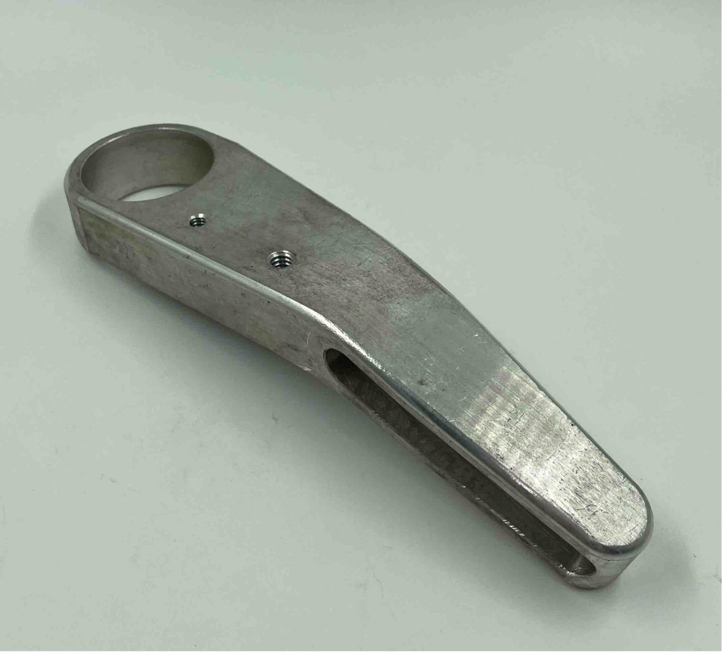 5MCLA00204 

Bent clamp jaw 