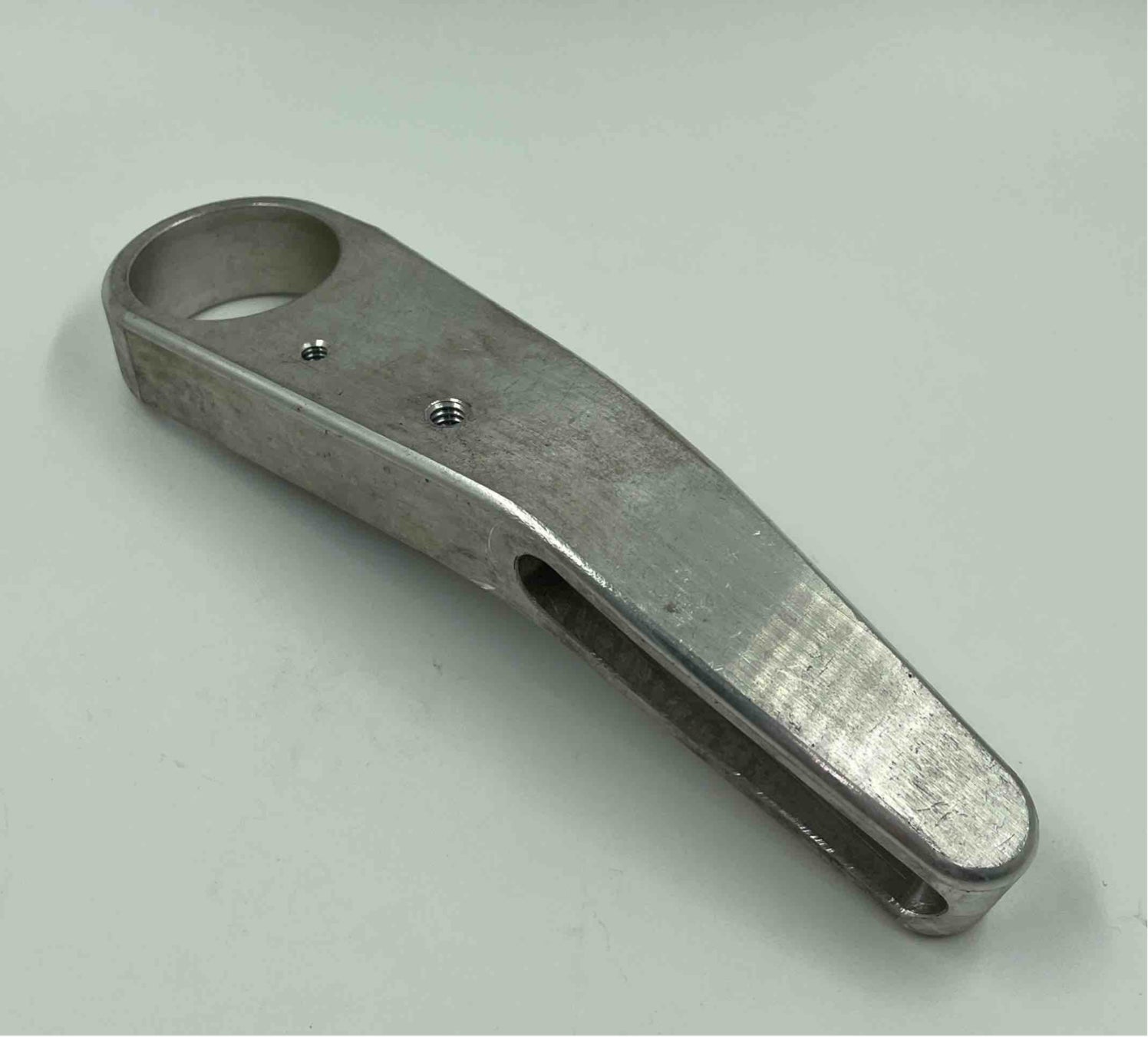 5MCLA00204 

Bent clamp jaw 