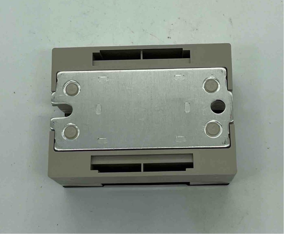 610-50-44 

Solid State Relay 25 AMP D/C Output
Replaced by HDA-3V25E-HS2.0 