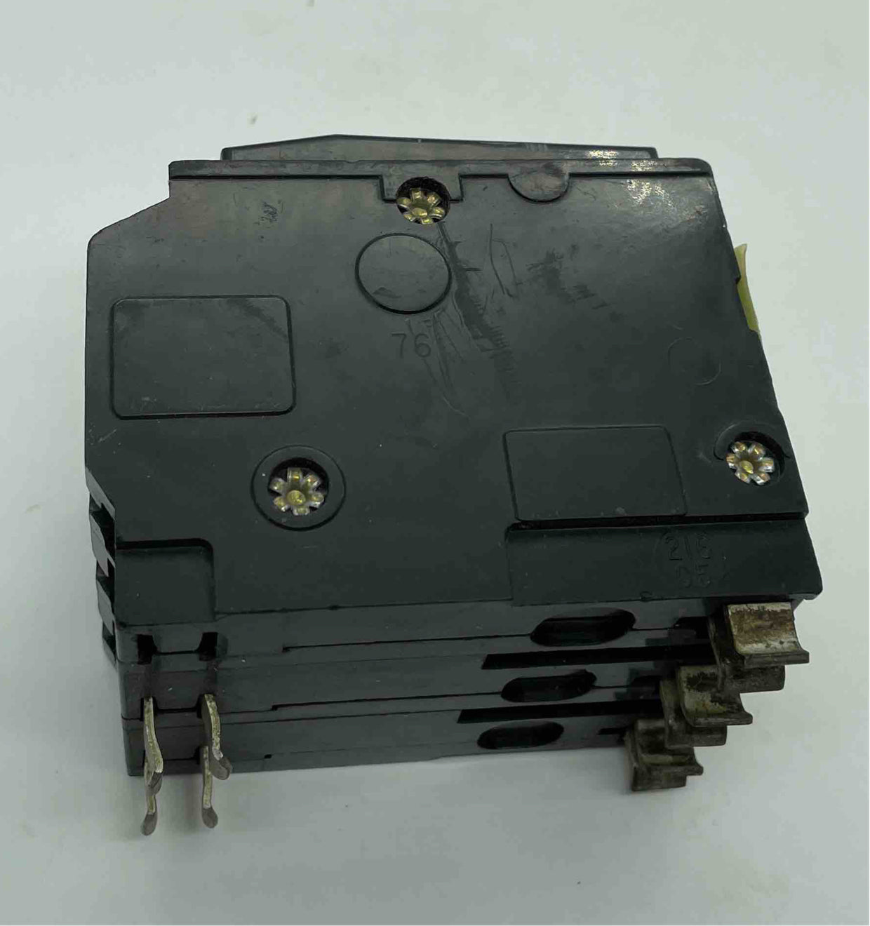 610-70-35 

LOC: B5-21
Breaker 60A 
