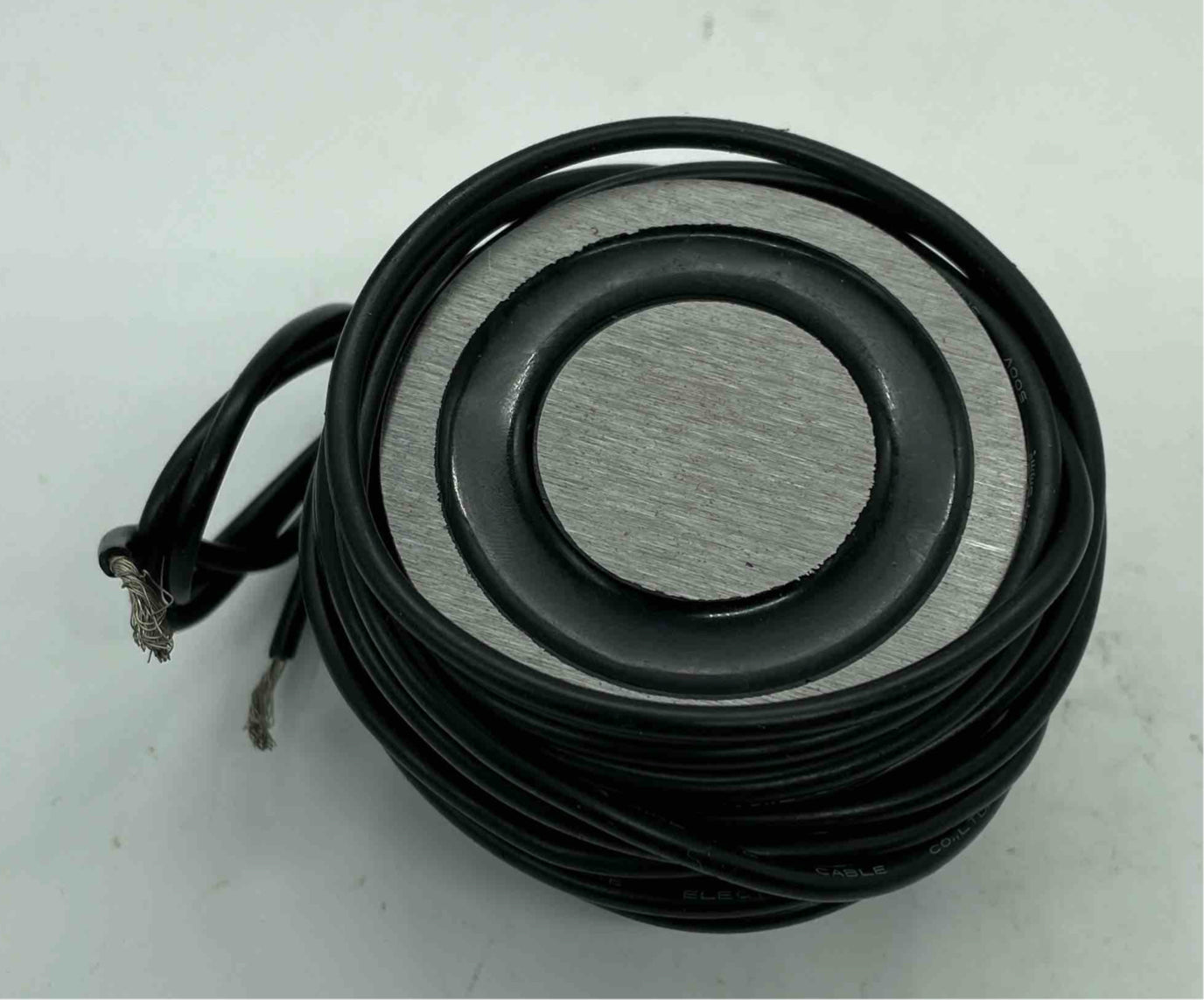 ECOS0057 

LOC: B10-33
Lower magnet  