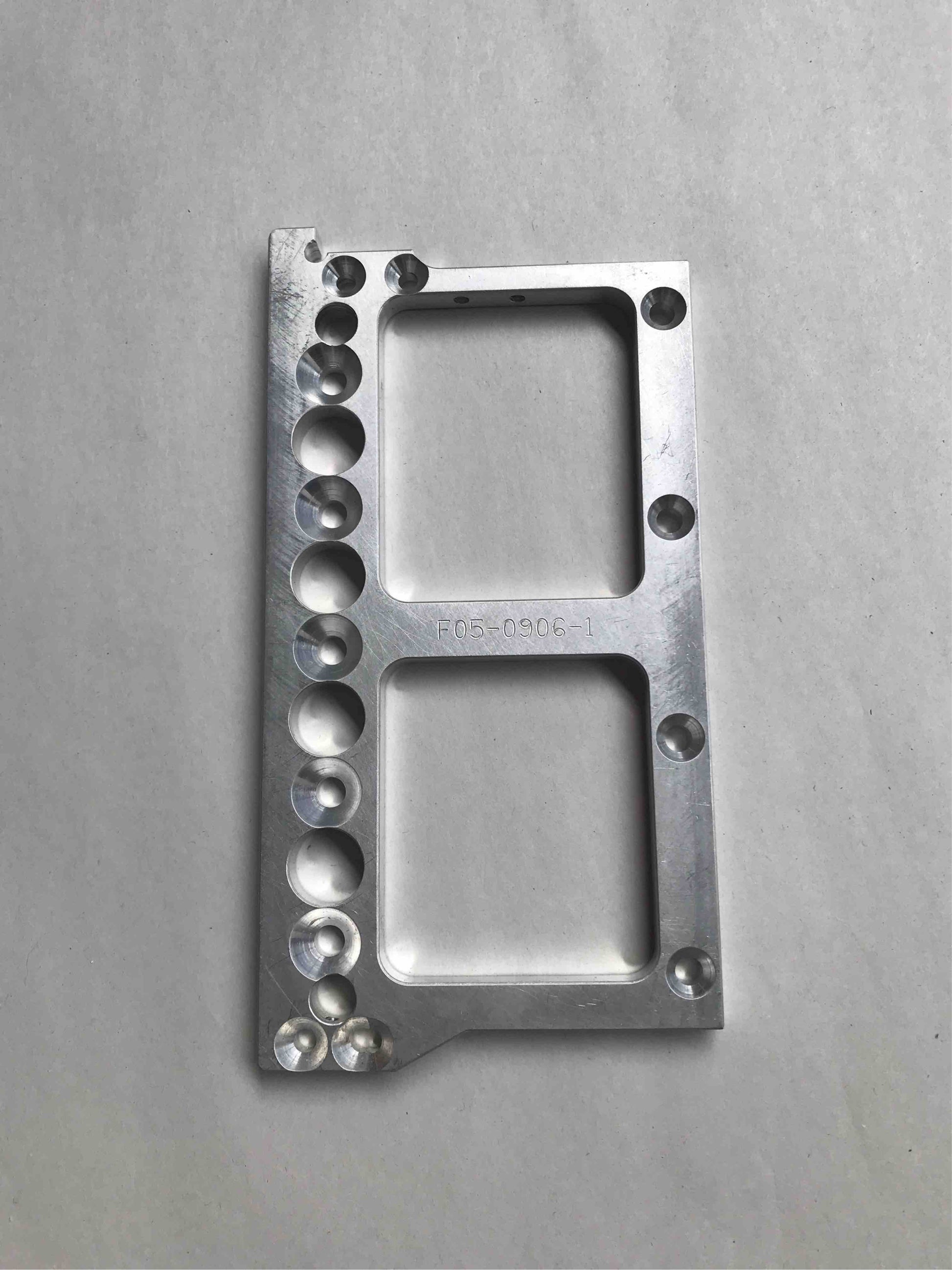 F05-0906-001 

Top jaw, side seal 