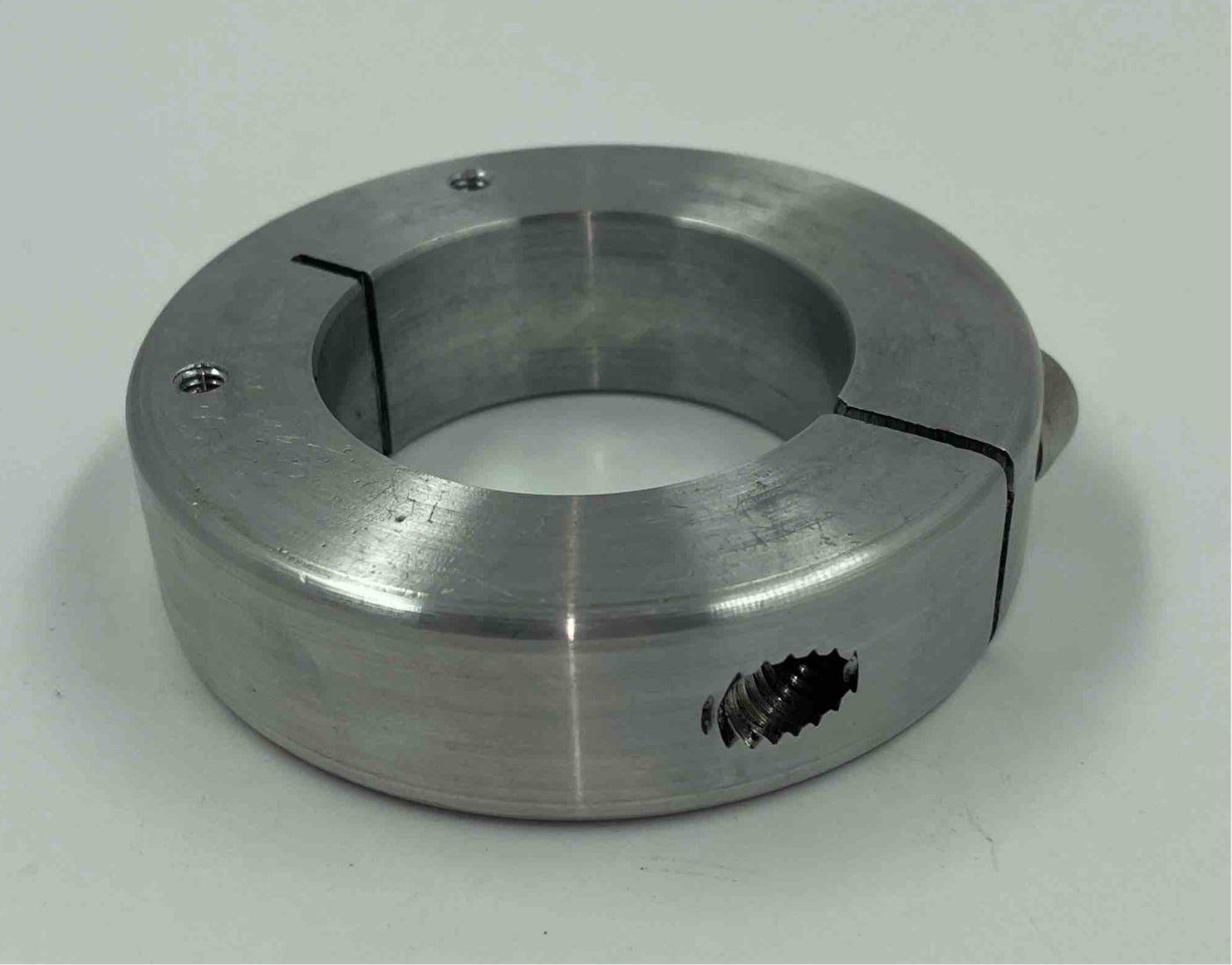 J05-3437-001. 

LOC: B11-11
Clamp collar assembly for scrap winder hub 